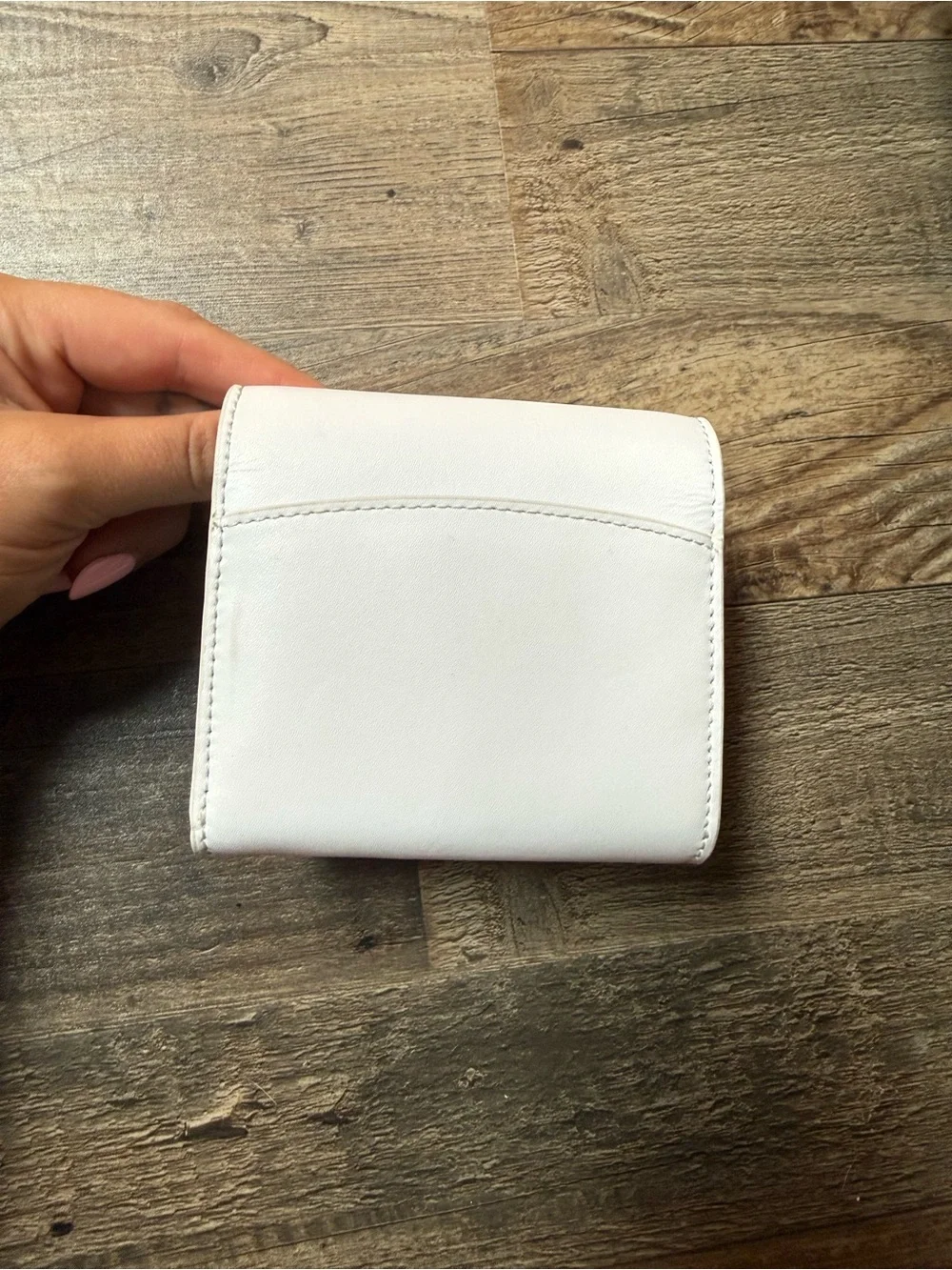 kate spade compact scalloped